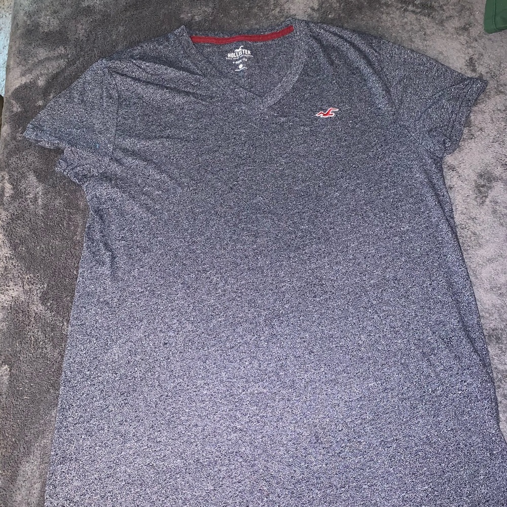 Hollister t shirt